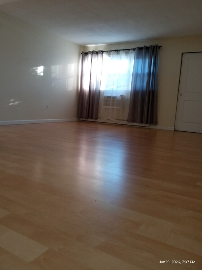 Photo - 28 Thompson Rd Unidad # 6 E