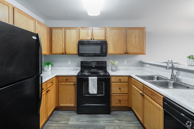 2BR, 2BA - 1,023SF -
