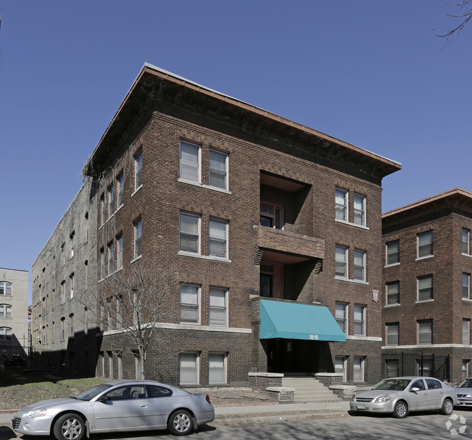 The Hollywood - The Hollywood Apartments
