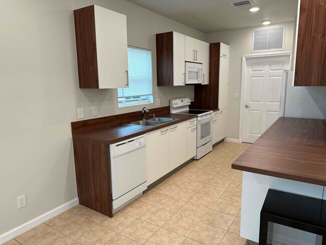 Photo - 7400-7414 SW 10th Ct Unidad Apt. 106