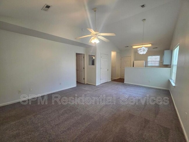 Photo - 324 St Rosea Rd