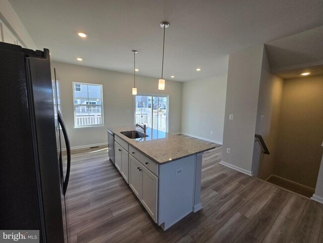 Photo - 1324 Red Clover Ln