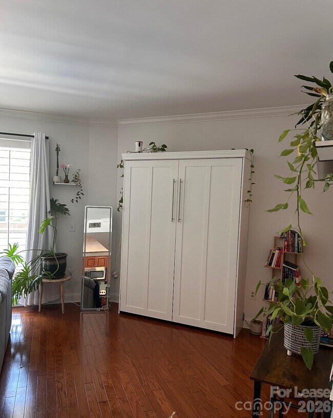 Photo - 300 W 5th St Unit 250