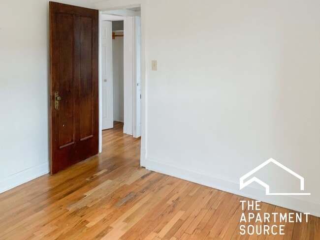 Photo - 3523 N Broadway St Unit 3E