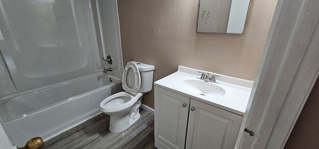 Photo - 72 Rushwood Dr