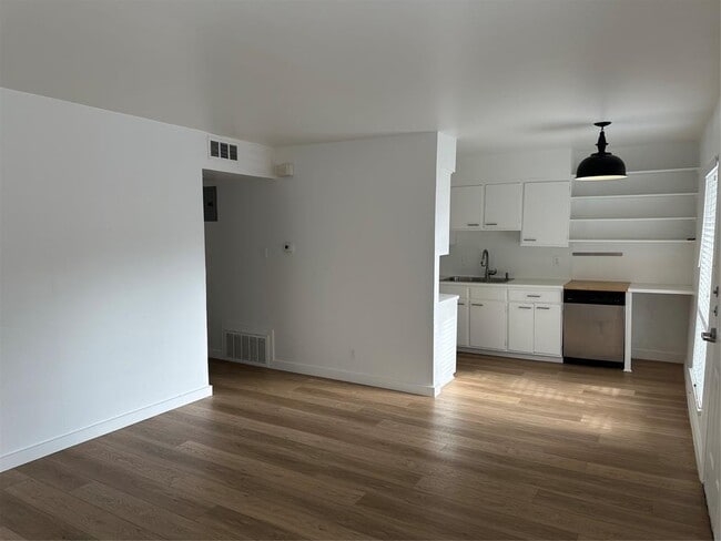 Building Photo - 100 Blue Ridge Trail Unit 1