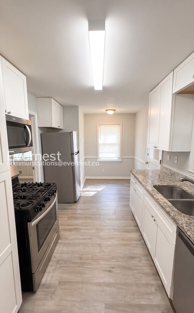 Photo - Limited Time Special Offer / 3 Bed/1 Bath Home with Carport / Pet-Friendly / Available Now!