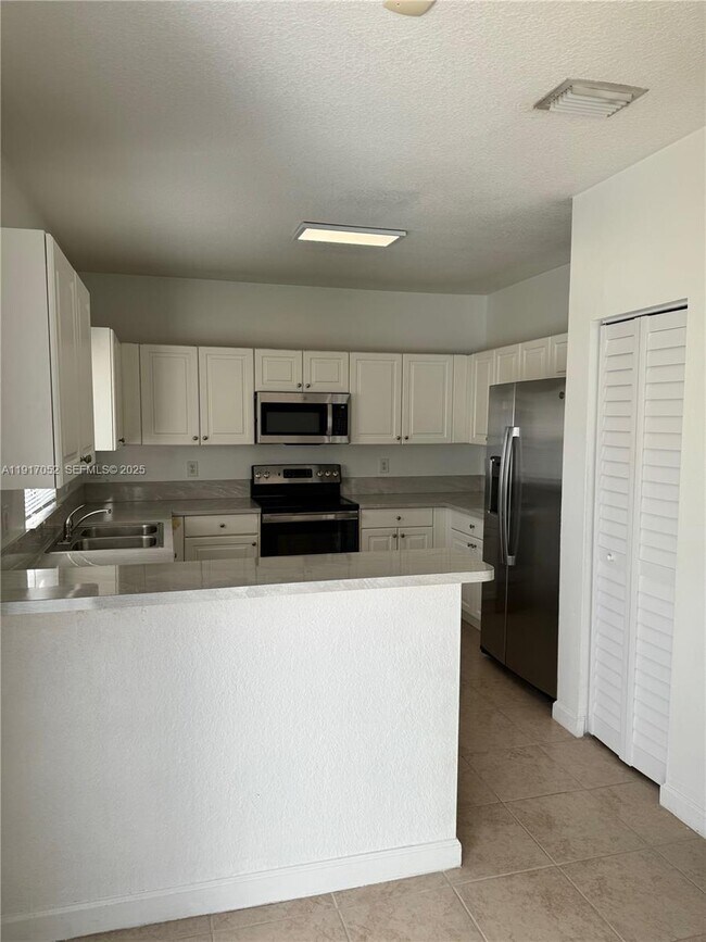 Photo - 4100 NE 24th Dr