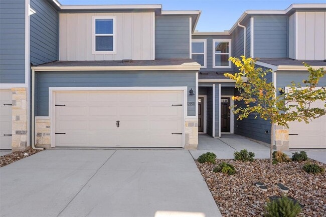 Photo - 12811 Village Spun Plz