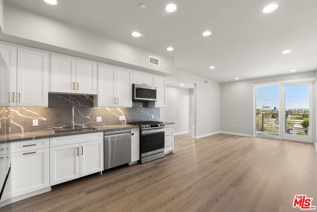 Photo - 7428 Santa Monica Blvd Unit PH 507