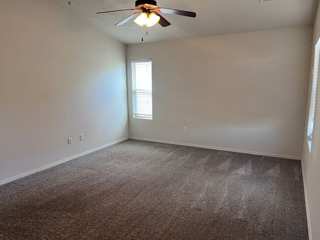 Photo - Refrigerated air! 4Br, 2Ba w/2 living areas, 3 CG