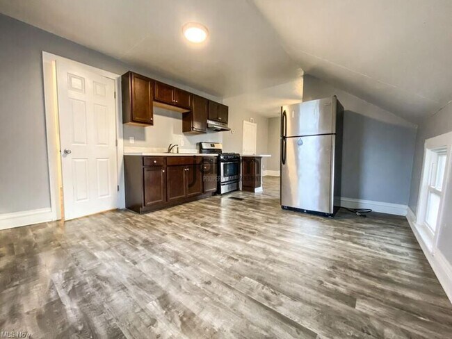 Photo - 5816 Madison Ave Unit Upper