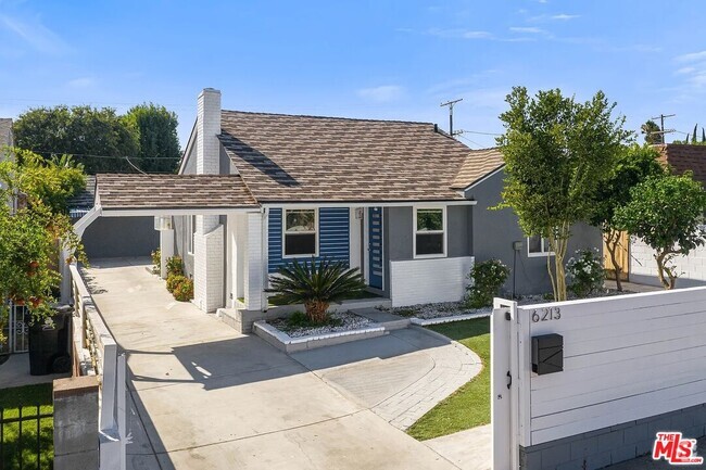 Building Photo - 6211 Tujunga Ave Rental