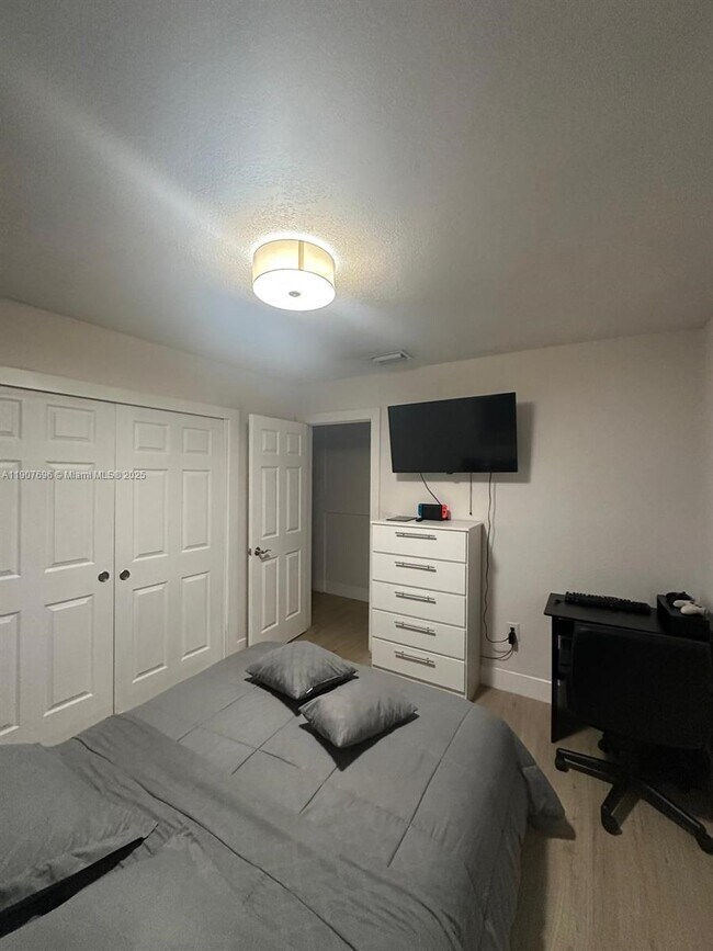 Photo - 15304 SW 81st Ln