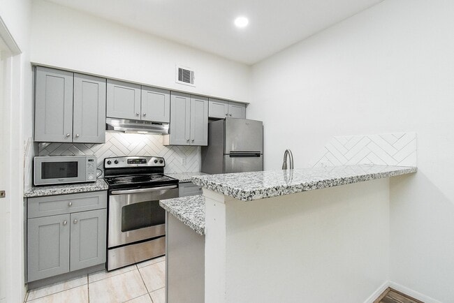 Photo - 2626 Holly Hall St Unidad 307