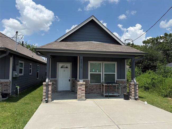 Building Photo - 9815 Garcroft St Rental