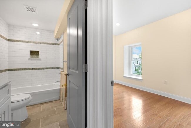 6607 Ridge Ave Unit C