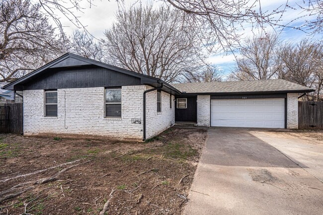 Great 3 Bed 2 Bath in Yukon! - Great  3 Bed 2 Bath in Yukon! Casa