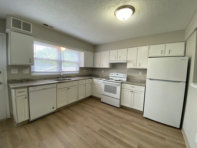 2018 E Caulder Ave Unit 2020 E Caulder Avenue