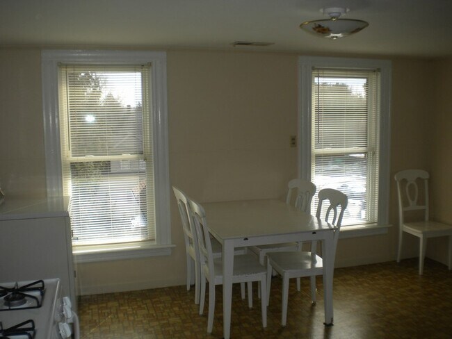 Photo - 237 Chamberlain Hwy Unit 2R