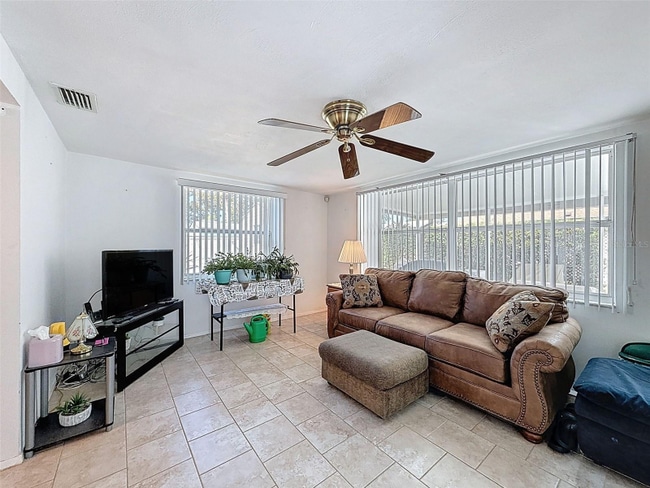 Photo - 7815 Foxbloom Dr
