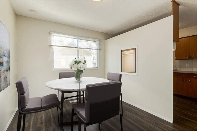 Photo - Bow River Gardens