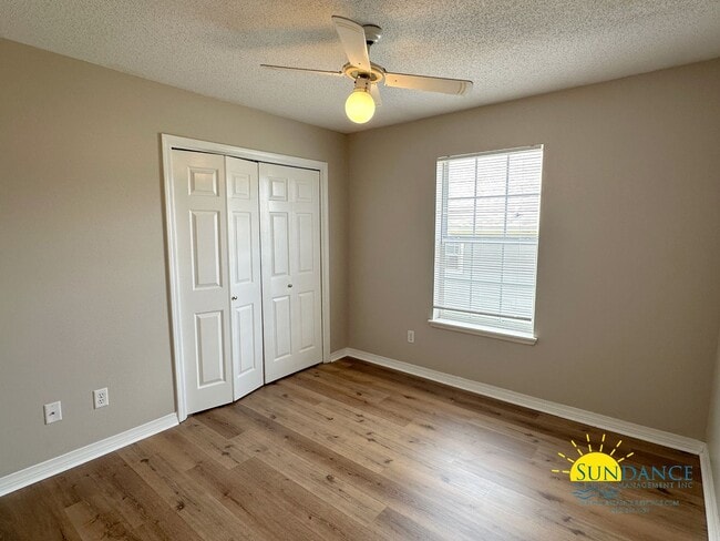 Photo - Nice 2 Bedroom Unit in Navarre