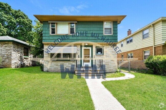 Building Photo - 4074 N 85th St Rental