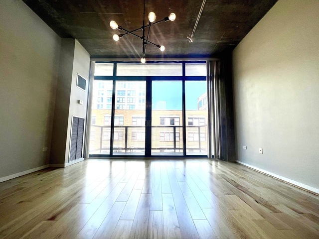 Photo - 321 S Sangamon St Condo Unit 608