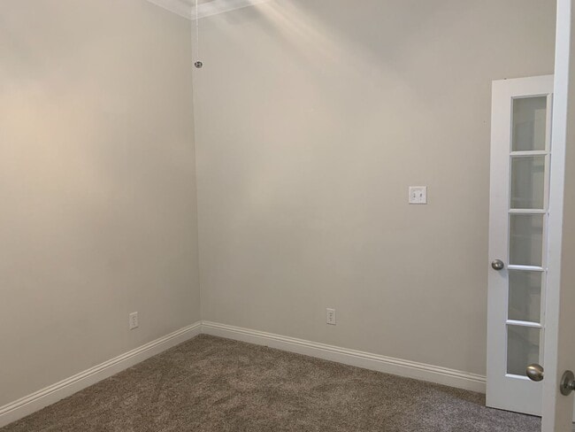 Photo - 217 Lilypad Bend