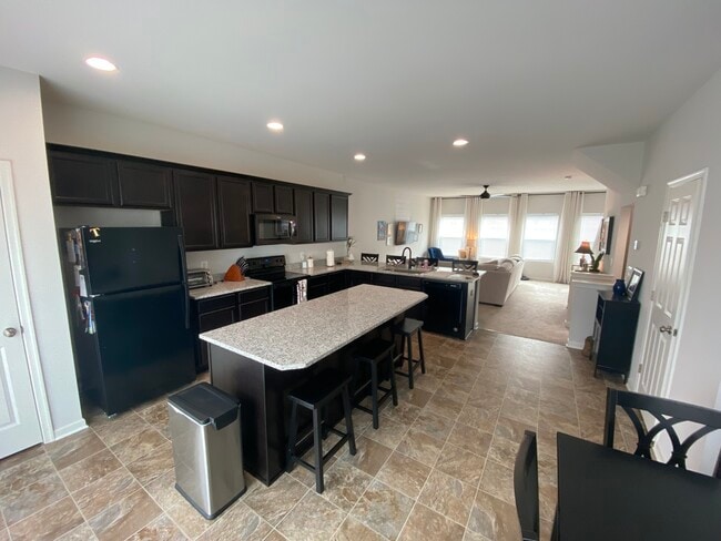 Photo - 217 Crofton Ct