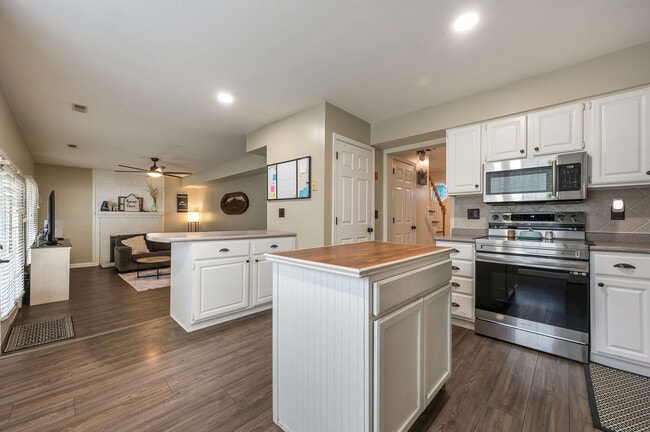 Photo - 200 Eagle Crest Dr