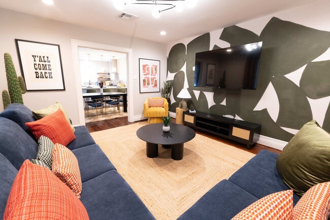 Photo - 725 Peddie St Unit ID1257756P