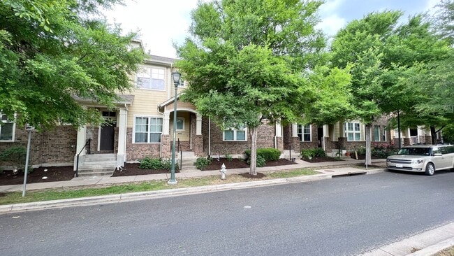 Photo - Mattie St House