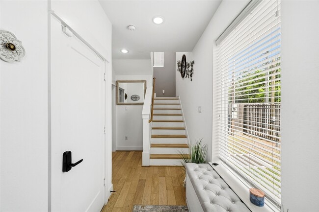 Building Photo - 2502 Tuam St