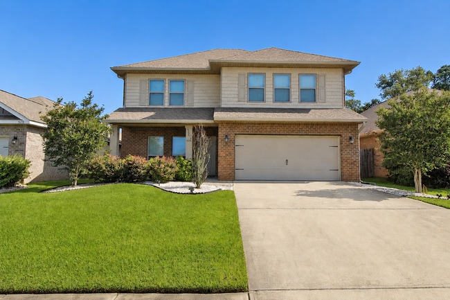 Spacious Pace Home Featuring 4 Bedrooms, 3.5 Baths, Two Living Areas & First-Floor Primary Suite ... - Spacious Pace Home Featuring 4 Bedrooms, 3.5 Baths, Two Living Areas & First-Floor Primary Suite ...