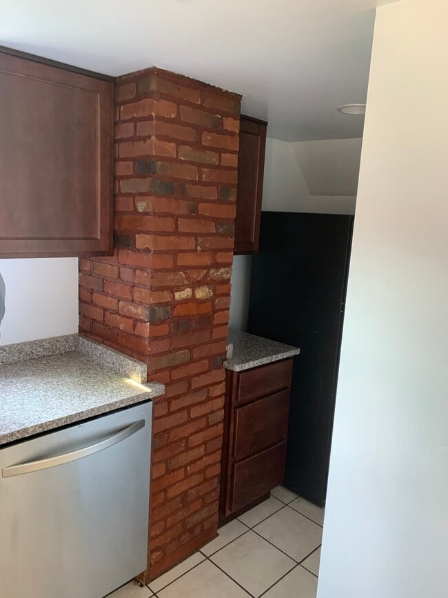 Photo - 102 Haldane St Unidad 2