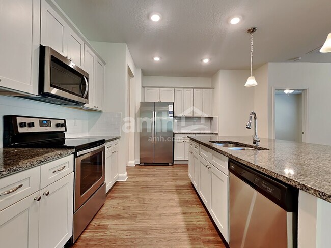 Photo - 909 Sunny Stroll Dr