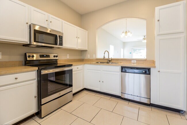 1849 Meadow Pond Way