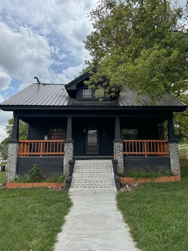 Remodeled 3 bedroom Home - Cassville - Remodeled 3 bedroom Home - Cassville