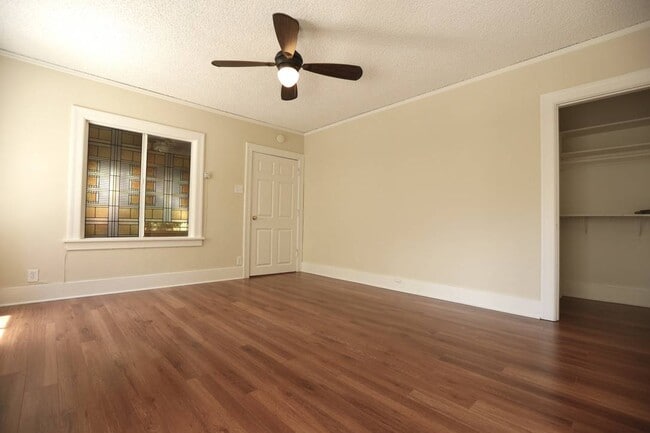 Photo - 116 N Catalina St Unit 116
