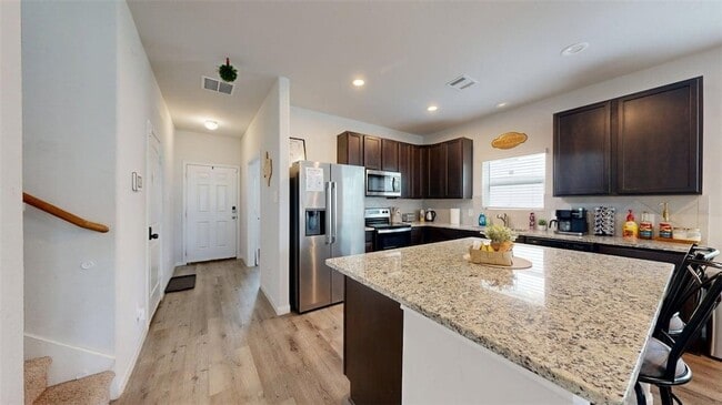 Photo - 963 Harper Ln