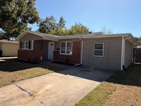 Photo - 414 E Tucker Blvd