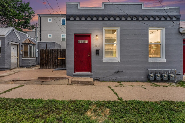 Front of Unit - 2508 Decatur St