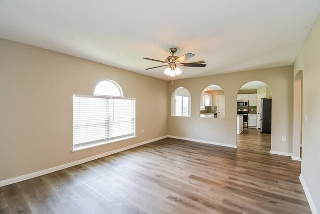 Photo - 7115 High Bluff Rd