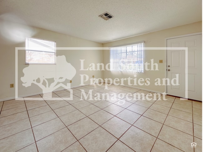 Photo - 1707 King Ave