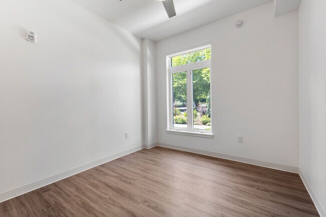629 E1 Two Bedroom Guest Bedroom and View