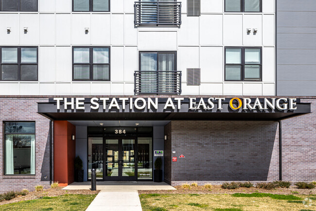 The Station at East Orange - The Station at East Orange Apartamentos