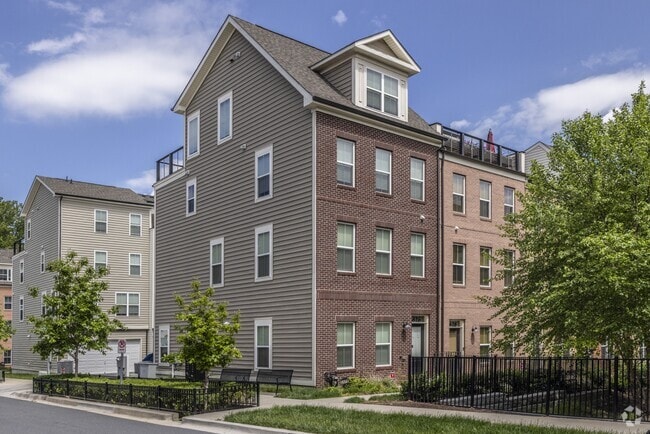 Building Photo - 2375 Wyeth St Rental
