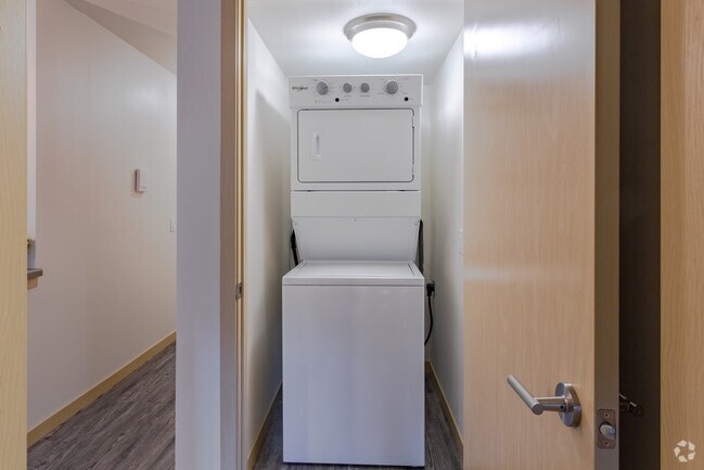 2BR, 2BA
